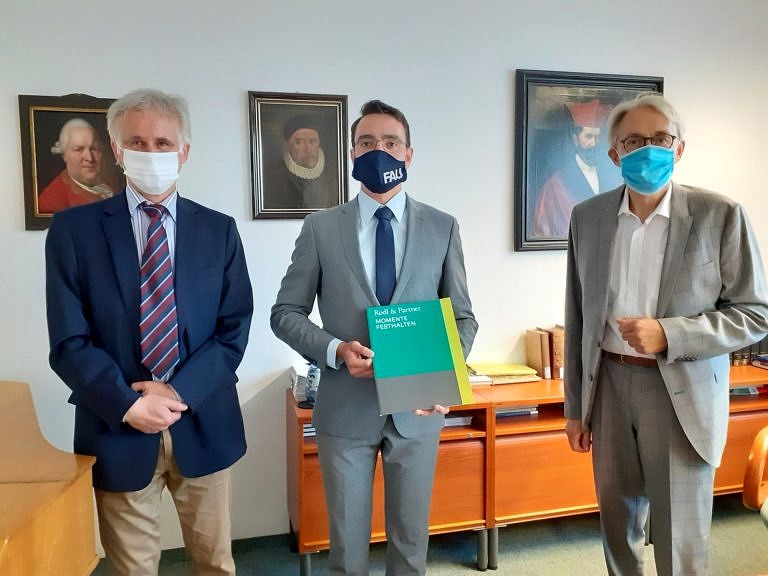 Herr Dr. Daniel Holler …